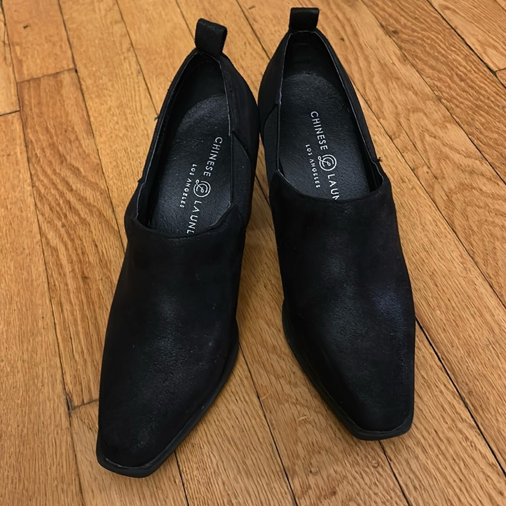 Chinese Laundry brushed suede black ankle boots in excellent condition